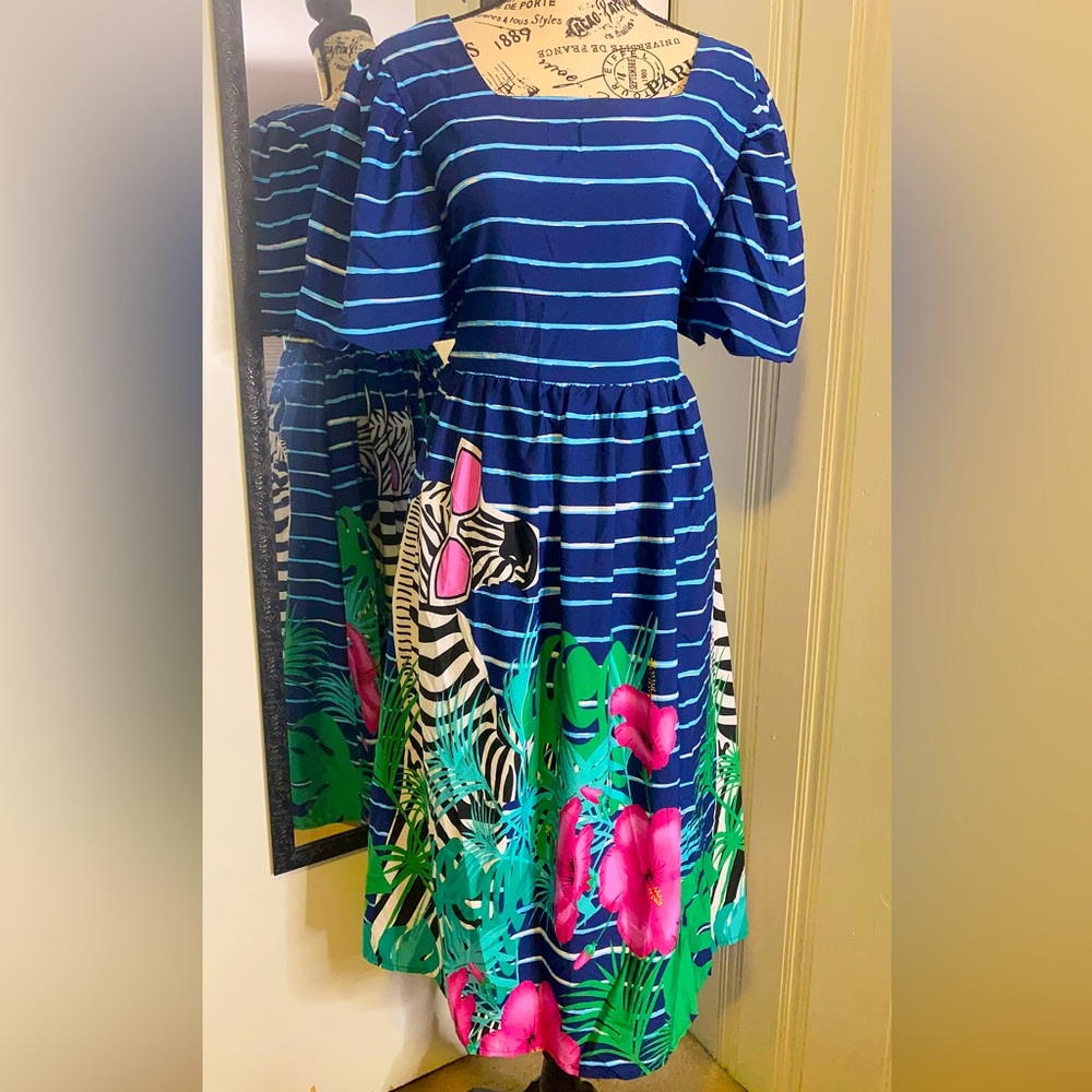 Puffy sleeves dress